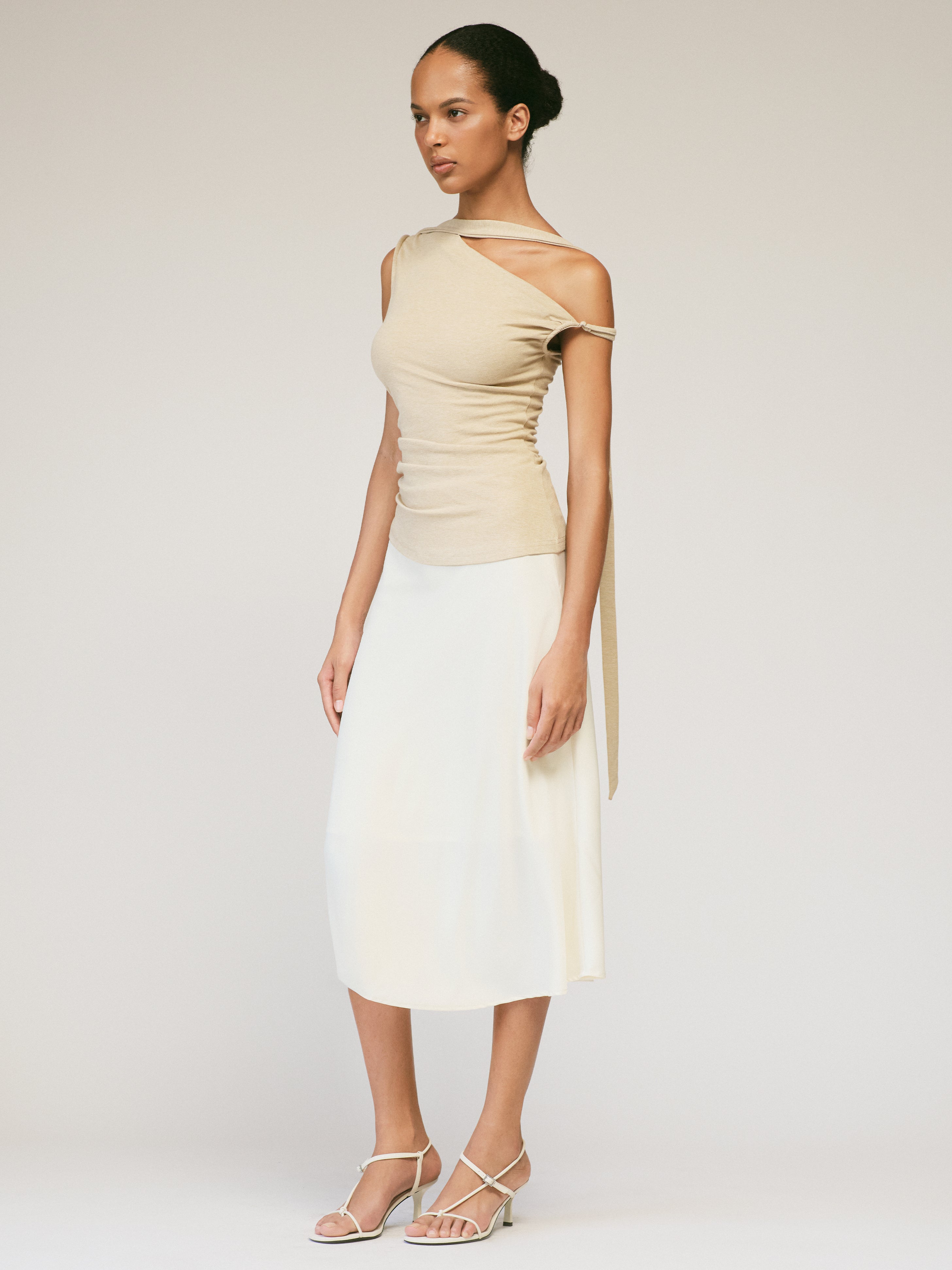 Velora top Beige